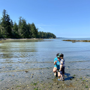 Cowan Patterson joins Madeline Ankenman of Swim Drink Fish for some community water sampling.